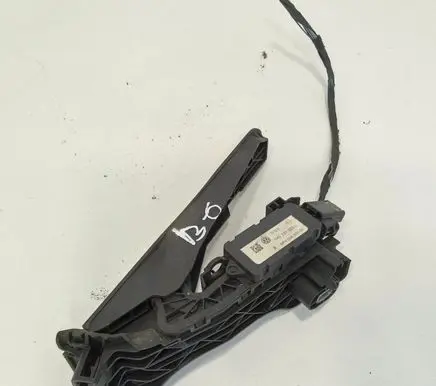 Volkswagen PASSAT B6 Accelerator throttle pedal 1K1721503L