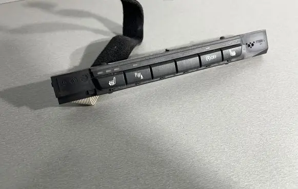 BMW 3 E92 E93 Seat heating switch 6970922 03744653