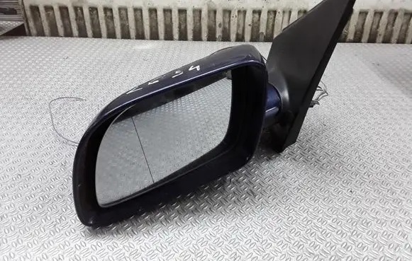 Volkswagen Polo Front door electric wing mirror E1010695