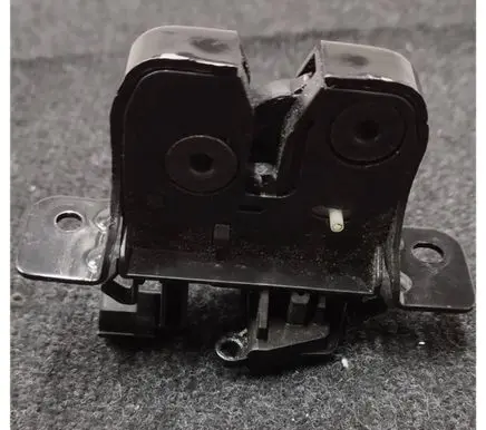 Dacia Dokker Tailgate lock latch 905037230R 40607205 500919