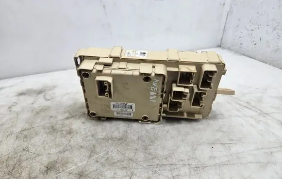 Toyota Avensis T250 Fuse module 8264105020A