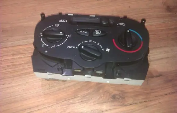 Peugeot 206 Climate control unit