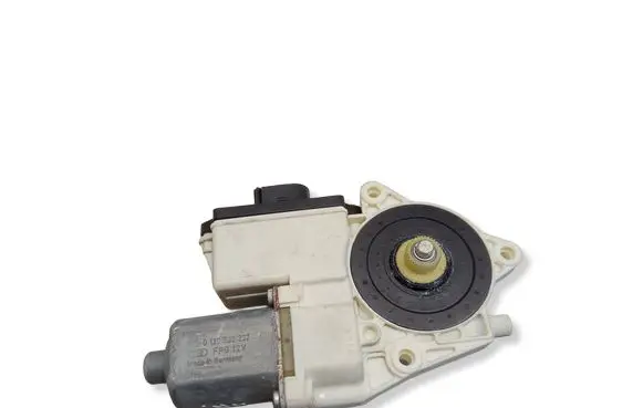 BMW X3 E83 Rear door window regulator motor 69259652 S007083007