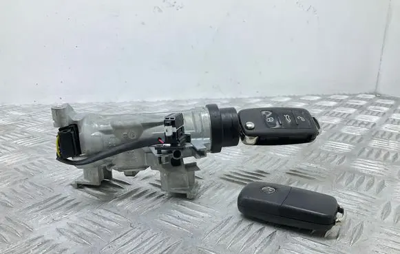 Volkswagen Tiguan Ignition lock 1K0905865 5K0837202 1K0905851B