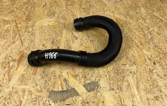 Maserati Levante Intercooler hose/pipe 670154945