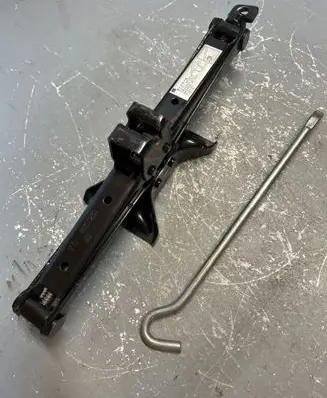 Mitsubishi Lancer Lift Jack 600K91 133016