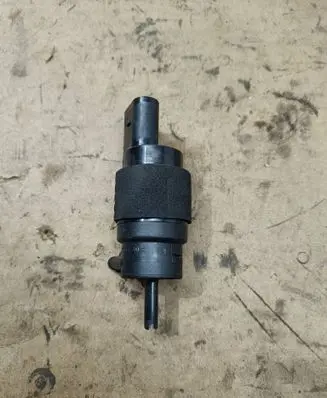 Volkswagen Golf VII Windscreen/windshield washer pump 8K5955647