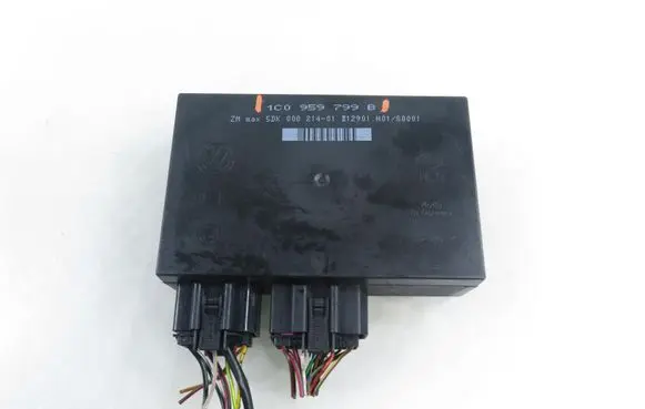 Volkswagen PASSAT B5.5 Central body control module 1C0959799B