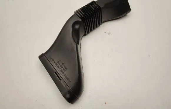 Mercedes-Benz C W204 Air intake duct part A1560941582
