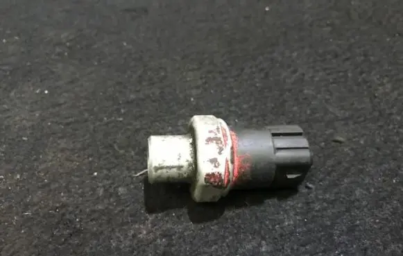 Audi A3 S3 8L Air conditioning (A/C) pressure sensor 