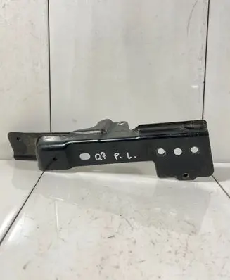 Audi Q7 4L Fender mounting bracket 4L0805698