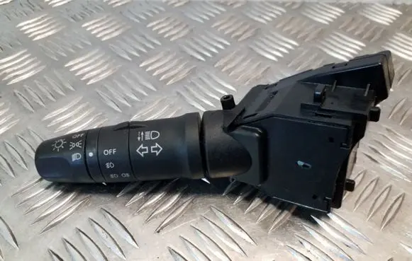 Nissan Primera Indicator stalk 25540AV600