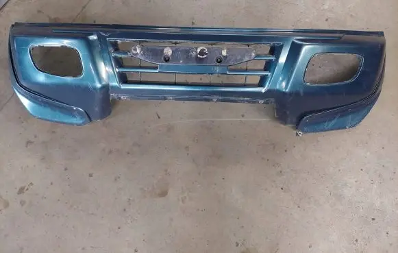 Mitsubishi Pajero Front bumper MR437241