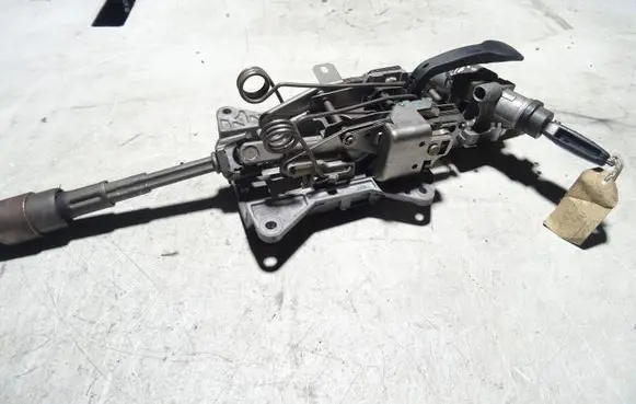 Steering wheel axle set