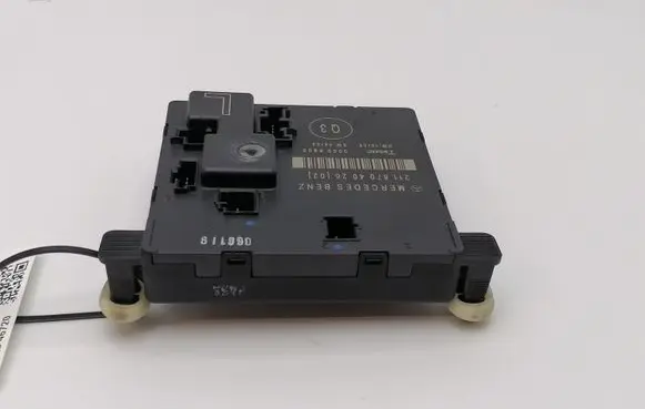 Mercedes-Benz E W211 Door control unit/module 2118704026 00006805