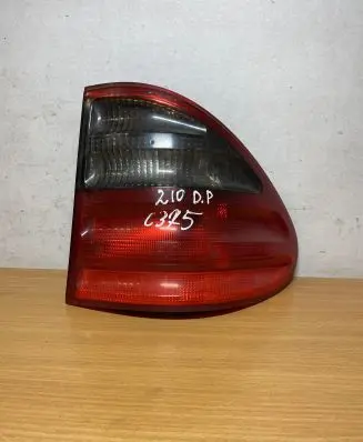 Mercedes-Benz E W210 Rear/tail lights A2108206864 C735