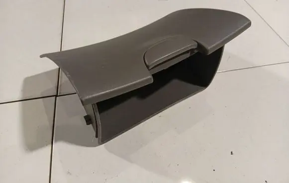 Toyota Yaris Glove box 5555052010