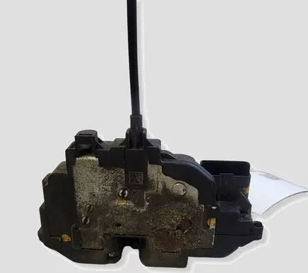 Renault Megane III Rear door lock 825030002R