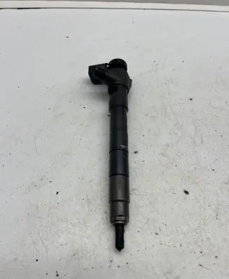 Volkswagen Golf VII Fuel injector 28565336 0584900318H 4029FM23R25