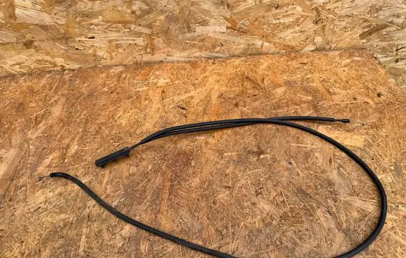 BMW 4 F32 F33 Engine bonnet/hood lock release cable 7411315