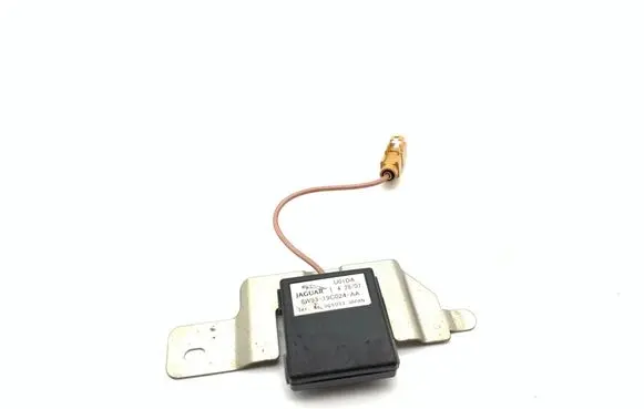 Jaguar XJ X350 Aerial antenna amplifier 8W9319C024AA
