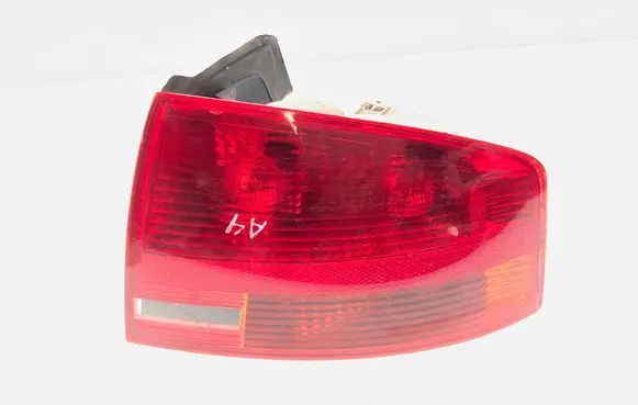Audi A4 S4 B7 8E 8H Rear/tail lights 8E5945096