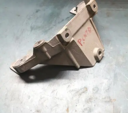 BMW X5 E70 Rear differential/diff mount bracket 51717137238