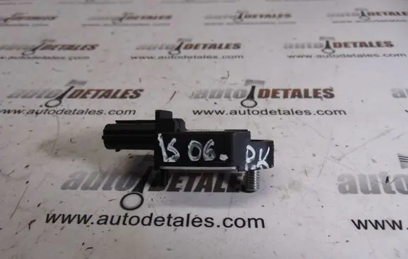 Lexus IS 220D-250-350 Airbag deployment crash/impact sensor 8983153010