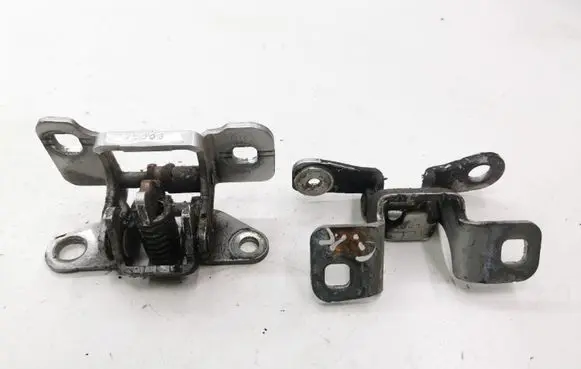 Chrysler 300 - 300C Rear door hinge set 046923