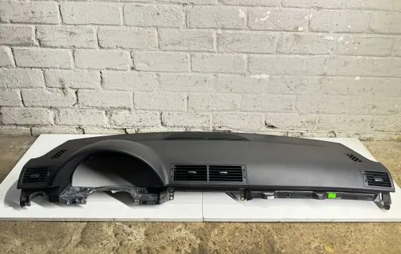 Audi A4 S4 B7 8E 8H Dashboard 8e1857041T