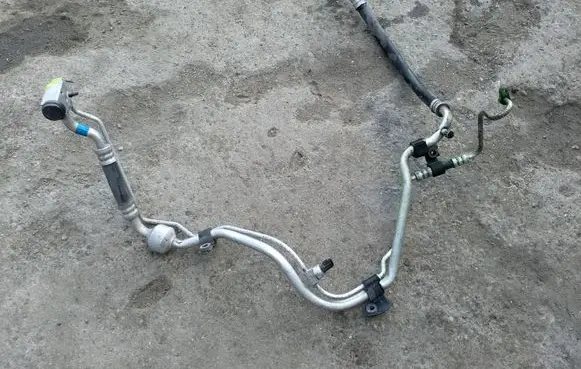 KIA Ceed Air conditioning (A/C) pipe/hose