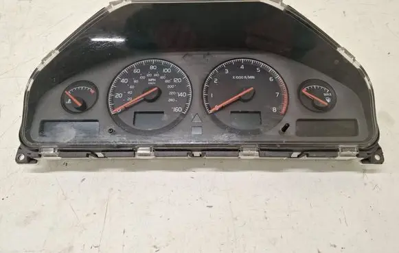 Volvo V70 Speedometer (instrument cluster) 9459821