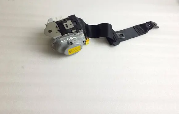 Audi Q2 - Rear seatbelt 34133468E 34100206B 81A857805B