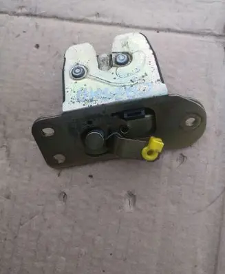 Mitsubishi Carisma Tailgate/trunk/boot lock/catch/latch