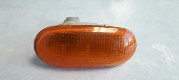 Mitsubishi Colt Front fender indicator light 1132216 1132-216