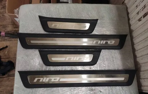 KIA Niro sill trim set (inner) 
