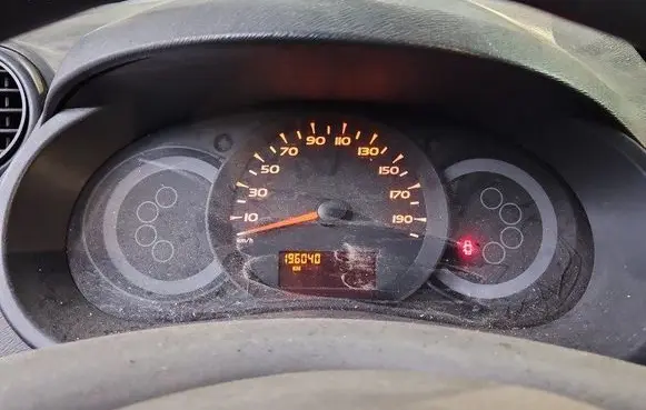 Speedometer (instrument cluster)