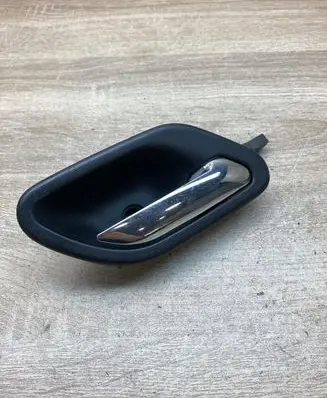 BMW 5 E39 Front door interior handle 8226050