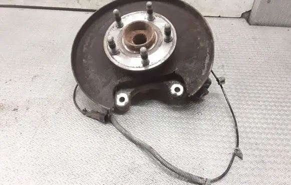 Rear wheel hub spindle/knuckle
