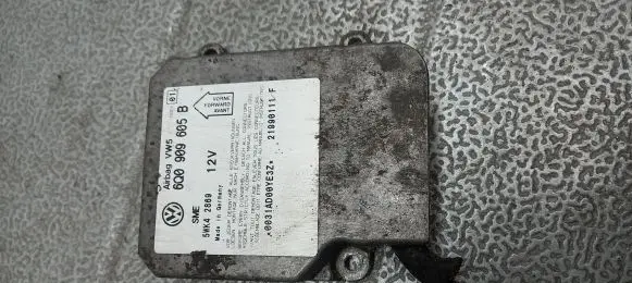 Volkswagen PASSAT B5 Airbag deployment crash/impact sensor