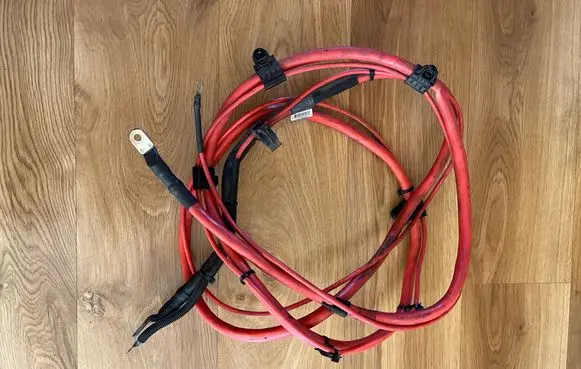 BMW 1 E82 E88 Positive cable (battery) 9125032 9125022