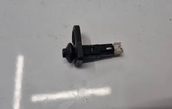 Hyundai Santa Fe Front door sensor 