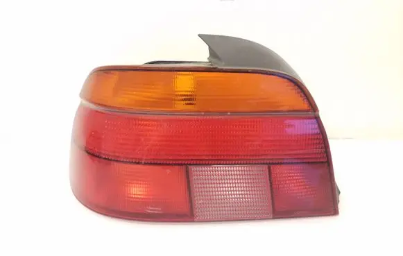 BMW 5 E39 Rear/tail lights 2VP00724001 8358031