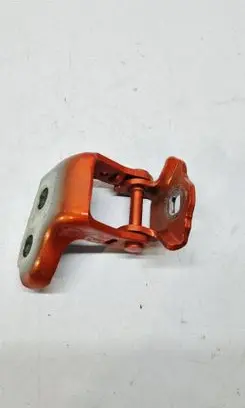 Renault Clio V Front door lower hinge 804006726R