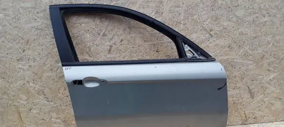 Alfa Romeo 147 Front door