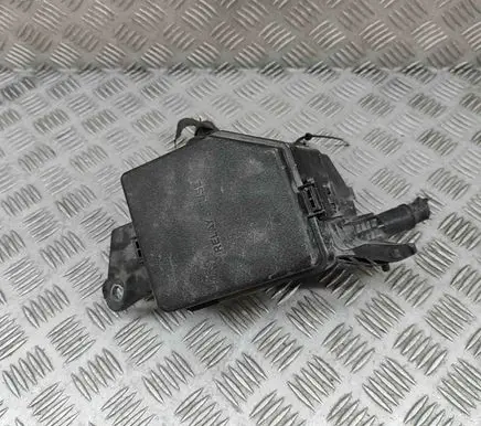 Toyota RAV 4 (XA50) Fuse box set 8274042120 8266242670