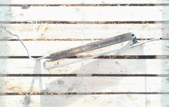 BMW 5 E60 E61 Power steering radiator 7519214