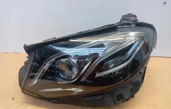 Mercedes-Benz E W213 Headlight/headlamp 2139064704