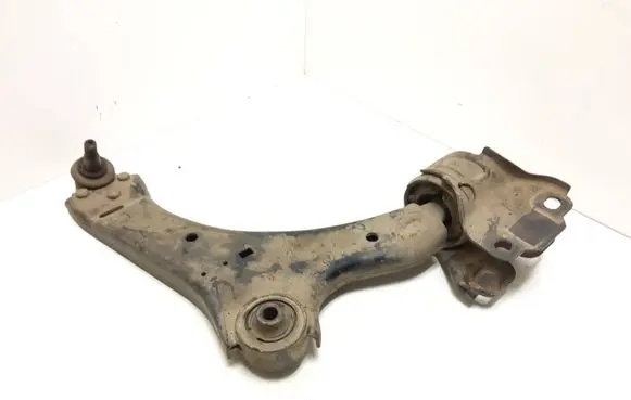 Volvo V70 Front lower control arm/wishbone
