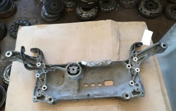 Volkswagen PASSAT B6 Front subframe 3C0199369F